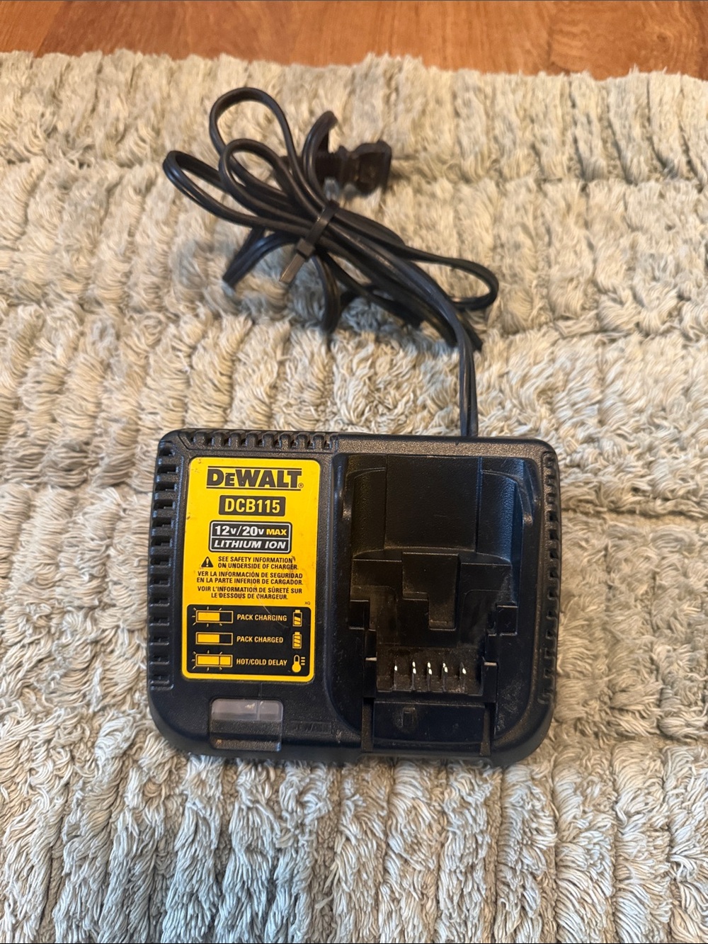 DEWALT DCB115 Black Lithium-Ion Battery Charger - 12V/20V Max